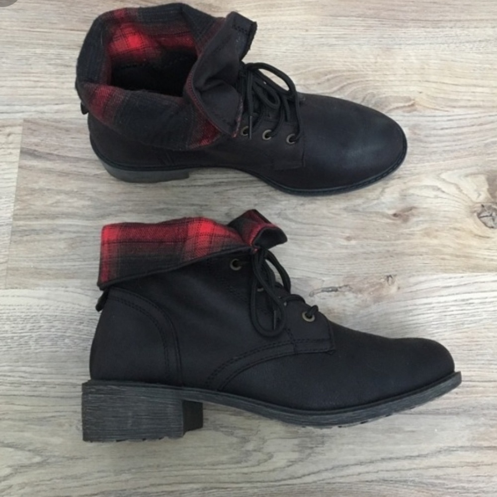 Mudd Black Combat Style Boots